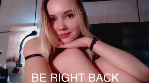 Snapshot of gentleflower23 chatting on January 6, 3:31 am Tanya online show from January 6, 3:31 am