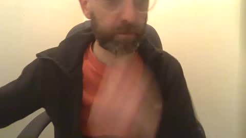 Snapshot of geon2xx chatting on February 6, 12:33 am Geon online show from February 6, 12:33 am