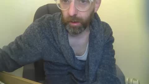 Snapshot of geon2xx chatting on February 7, 8:11 am Geon online show from February 7, 8:11 am