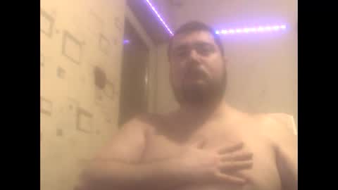 Snapshot of george84xxx chatting on January 17, 6:44 pm GeOOXXX online show from January 17, 6:44 pm