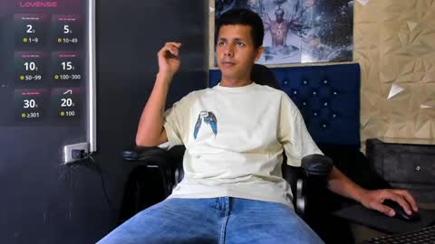 george_bigcock24cm online show from April 8, 11:43 am