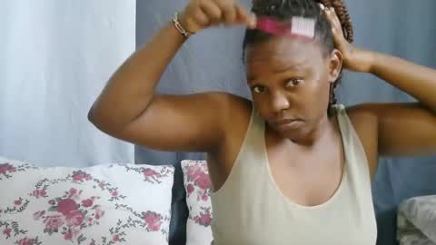 georgeous_kimberly online show from May 20, 8:09 am