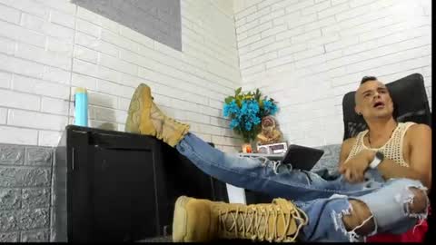 Snapshot of georgepervertscock chatting on June 29, 7:36 pm georgepervertscock online show from June 29, 7:36 pm