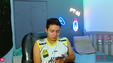 Snapshot of georgesmith_1 chatting on January 28, 10:45 am GEORGE online show from January 28, 10:45 am