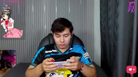Snapshot of georgesmith_1 chatting on May 13, 1:14 am GEORGE online show from May 13, 1:14 am