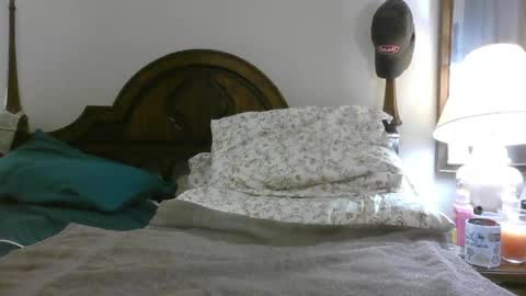 Snapshot of georgiagooner chatting on April 24, 1:52 am ProudGooner online show from April 24, 1:52 am