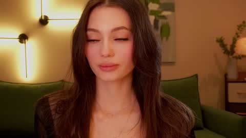 georgiamorandi online show from December 3, 1:43 pm