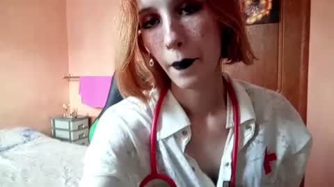Snapshot of georgianahaeussler chatting on June 18, 3:49 pm Ellie online show from June 18, 3:49 pm
