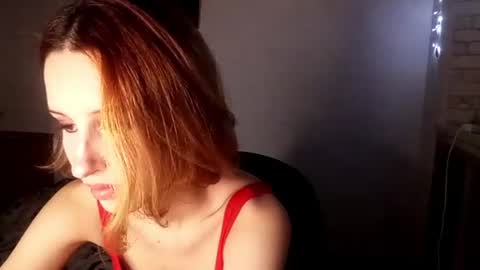 Snapshot of georgianahaeussler chatting on June 20, 3:26 pm Ellie online show from June 20, 3:26 pm