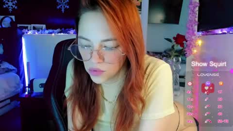 Snapshot of georgina_moschino chatting on January 15, 2:38 am georgina_moschino online show from January 15, 2:38 am