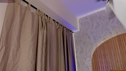 Kendal  online show from February 28, 3:40 am