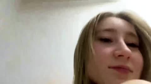 Snapshot of geralynprogacz chatting on November 13, 7:57 pm Sofie online show from November 13, 7:57 pm