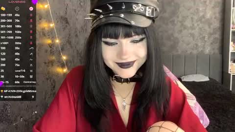 Snapshot of germainebourlier chatting on June 15, 7:21 am EmelyWoodes online show from June 15, 7:21 am