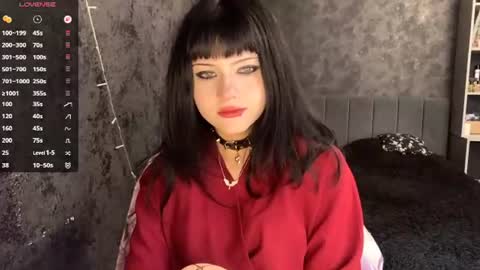 Snapshot of germainebourlier chatting on July 27, 6:31 am EmelyWoodes online show from July 27, 6:31 am