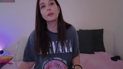 Nadine online show from April 4, 4:15 pm