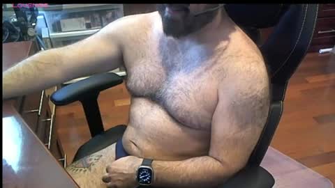 Snapshot of geronimo_431 chatting on May 8, 12:10 pm Daddy Jokes online show from May 8, 12:10 pm