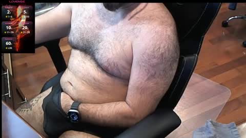 Snapshot of geronimo_431 chatting on May 18, 12:55 pm Daddy Jokes online show from May 18, 12:55 pm