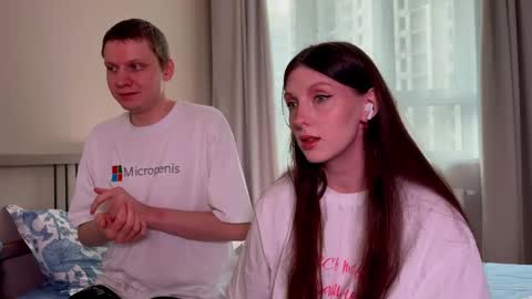 Snapshot of gethigh_ chatting on February 15, 11:17 am Liz and Mark online show from February 15, 11:17 am