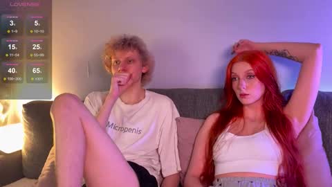 Snapshot of gethigh_ chatting on September 28, 8:47 pm Liz and Mark online show from September 28, 8:47 pm