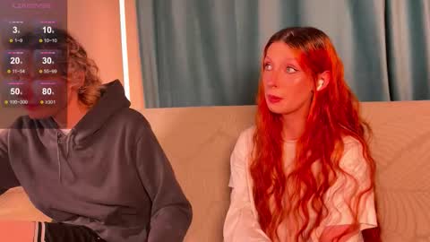 Snapshot of gethigh_ chatting on February 24, 8:29 pm Liz and Mark online show from February 24, 8:29 pm