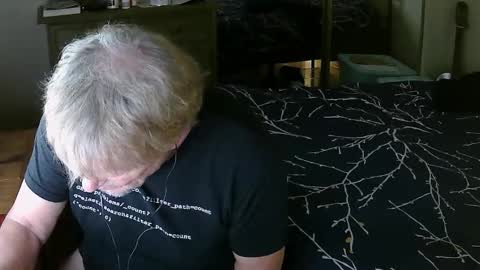 Snapshot of gethyn chatting on February 26, 7:09 am Gethyn online show from February 26, 7:09 am