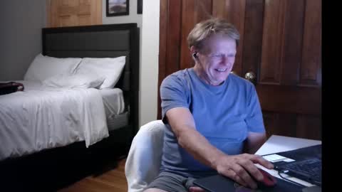 Snapshot of gethyn chatting on November 5, 2:22 am Gethyn online show from November 5, 2:22 am