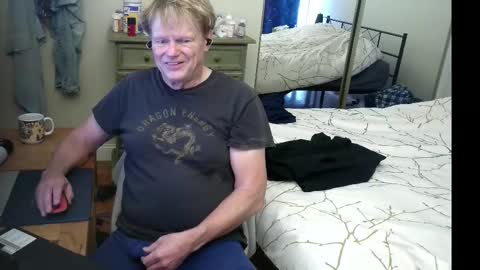 Snapshot of gethyn chatting on November 17, 7:30 pm Gethyn online show from November 17, 7:30 pm