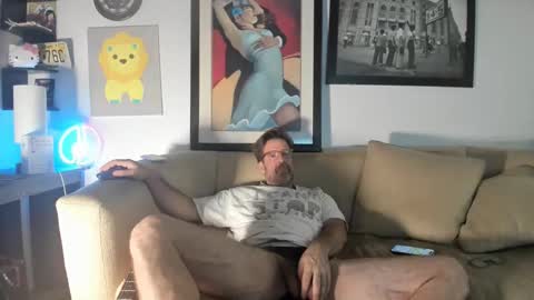 Snapshot of getsnatty chatting on November 12, 4:35 am GetsNatty online show from November 12, 4:35 am