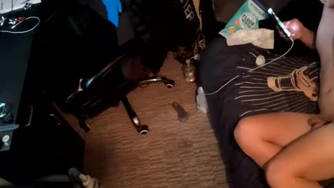 Snapshot of ggdjsjj chatting on January 18, 2:37 am Timmy of UK online show from January 18, 2:37 am