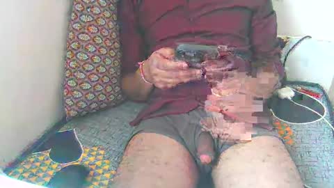 Snapshot of ggnstud chatting on January 24, 9:17 am Big Brown Cock online show from January 24, 9:17 am