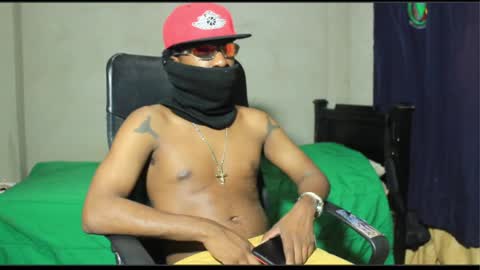 Snapshot of ghettolife2020 chatting on February 3, 2:47 am ghettolife2020 online show from February 3, 2:47 am