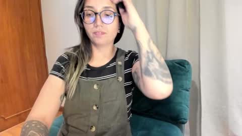 Snapshot of ghostcrimson chatting on October 3, 3:58 am andy online show from October 3, 3:58 am