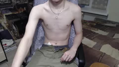 Snapshot of ghostfacefriends chatting on December 8, 3:56 pm Fedya online show from December 8, 3:56 pm