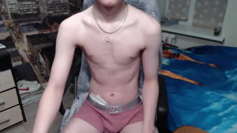 Snapshot of ghostfacefriends chatting on December 22, 3:44 am Fedya online show from December 22, 3:44 am