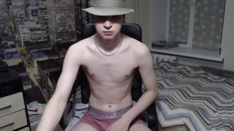 Snapshot of ghostfacefriends chatting on January 24, 3:55 pm Fedya online show from January 24, 3:55 pm