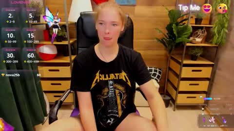 Snapshot of ghostly_temptation chatting on October 6, 9:01 pm Sweety online show from October 6, 9:01 pm