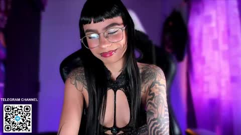 Snapshot of ghostlydolll chatting on April 24, 5:37 pm Sara online show from April 24, 5:37 pm