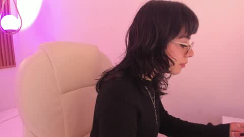 Snapshot of ghostmila chatting on April 11, 3:44 am Milaa online show from April 11, 3:44 am