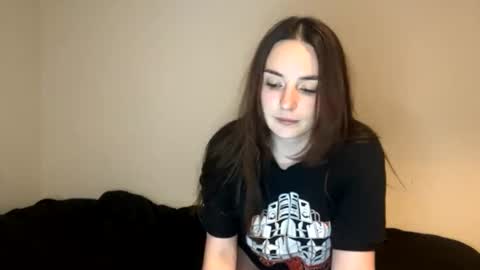 Snapshot of ghostpetal chatting on June 27, 1:21 am ghostpetal online show from June 27, 1:21 am