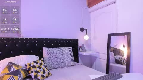 Allison  online show from February 25, 8:07 pm