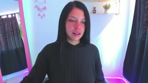 giaaaa   online show from April 30, 2:01 pm