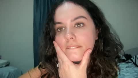 Snapshot of gia_is_horny chatting on January 19, 11:21 pm The Queen of Squirt online show from January 19, 11:21 pm