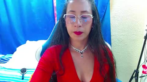 Snapshot of gia_leinn chatting on June 8, 8:31 pm Gia online show from June 8, 8:31 pm