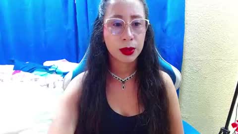 Snapshot of gia_leinn chatting on July 18, 6:23 pm Gia online show from July 18, 6:23 pm