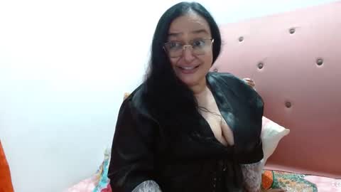 nahomi online show from February 23, 2:07 am