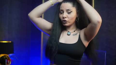  Gia  online show from April 6, 7:26 pm