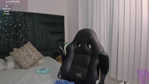 Gia  online show from April 6, 4:52 pm