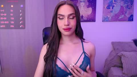Gia Mint  online show from June 3, 2:36 am