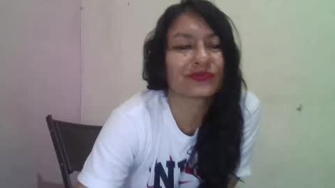 Snapshot of gianna165909 chatting on March 7, 2:36 am gianna165909 online show from March 7, 2:36 am