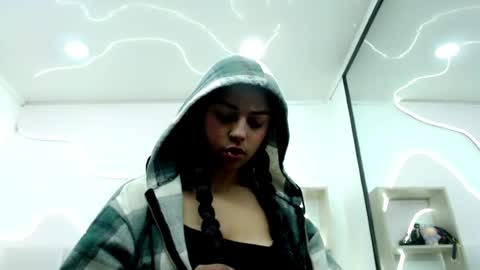 GiannaHott online show from May 5, 12:24 pm